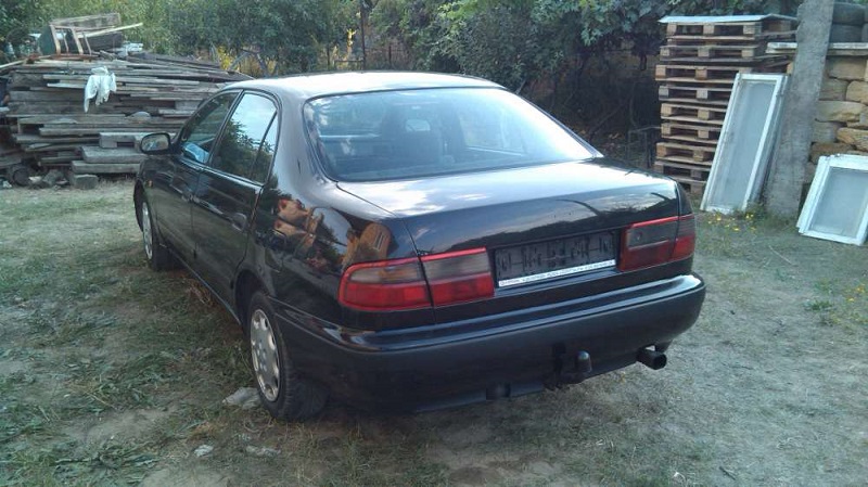 155207863_2_1000x700_toyota-carina-20d-fotografii.jpg