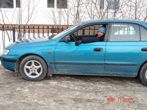 Toyota_Carina_зел.jpeg