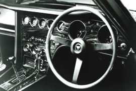 toyota_2000GT_interior.jpg