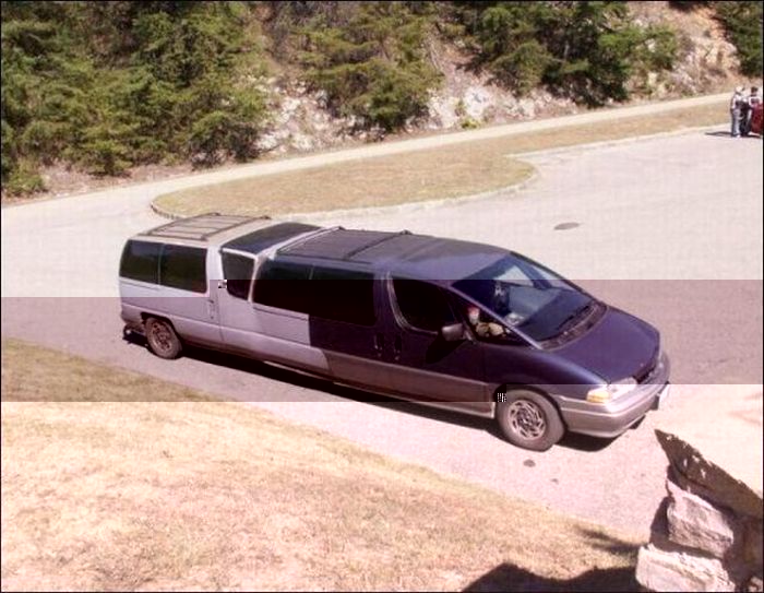 1295481533_funny_cars_36.jpg